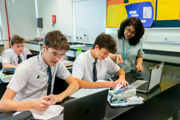深入解析新加坡澳洲国际学校学生作业负担重吗？科学教学助力平衡学习生活